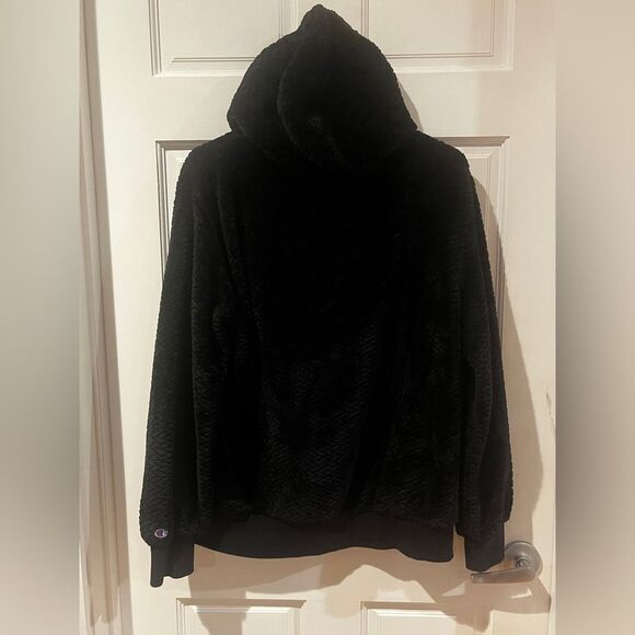 Champion Faux Fur Cozy Comfy Hoodie Size Medium Black - Picture 3 of 8